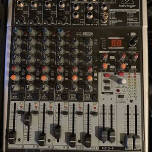 BEHRINGER XENYX X1204 USB MIXER